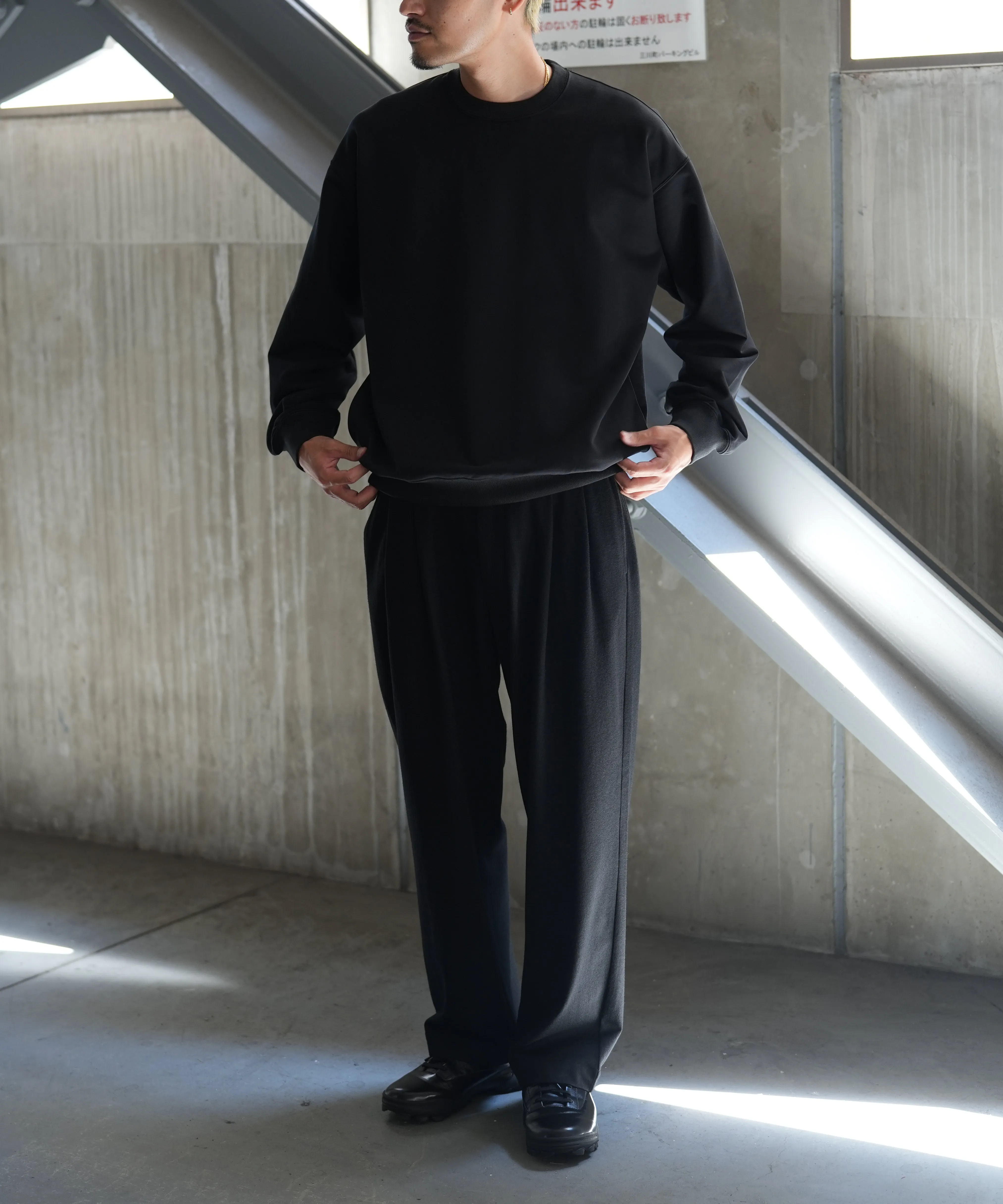 36G Wool Easy Trousers "BLACK"