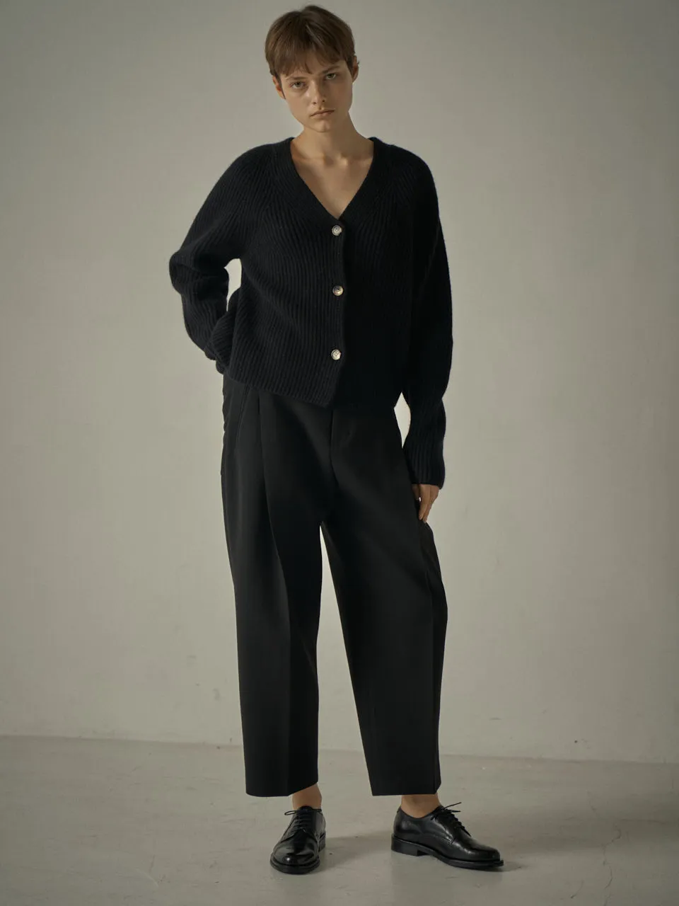 Alpaca Cropped Cardigan - Black