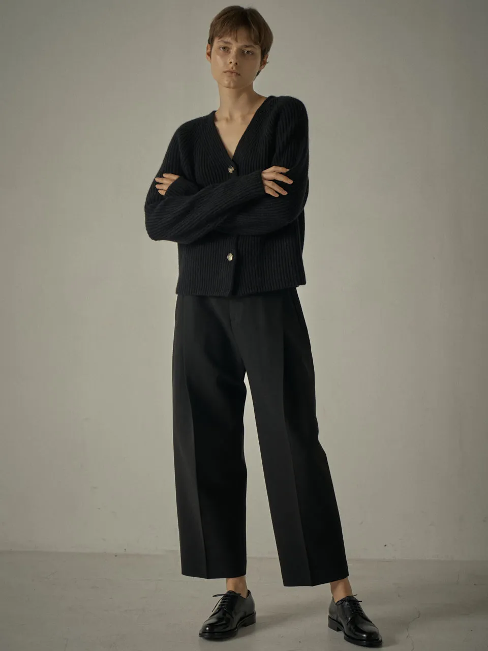 Alpaca Cropped Cardigan - Black