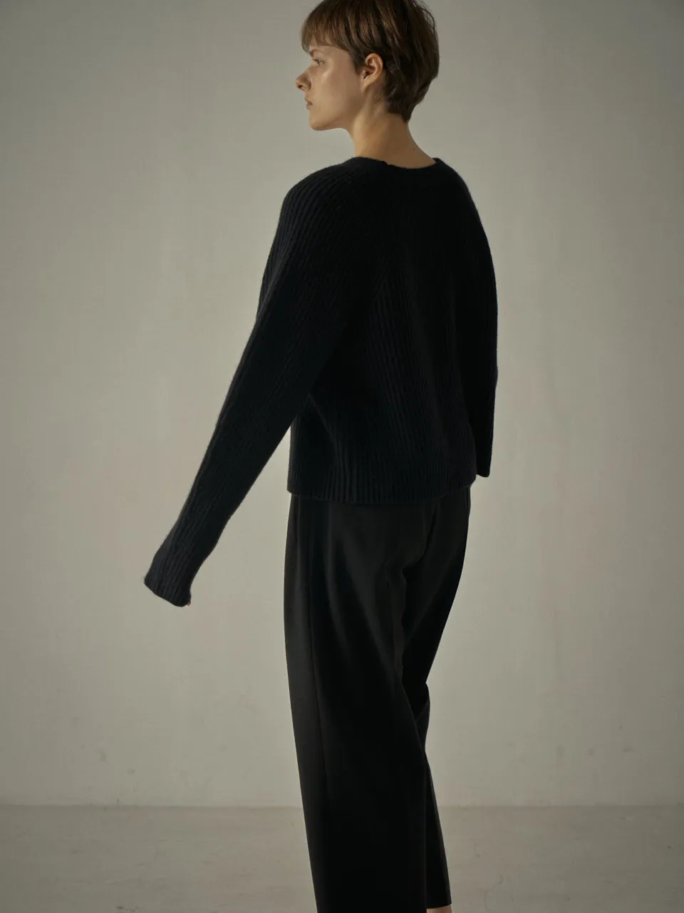 Alpaca Cropped Cardigan - Black