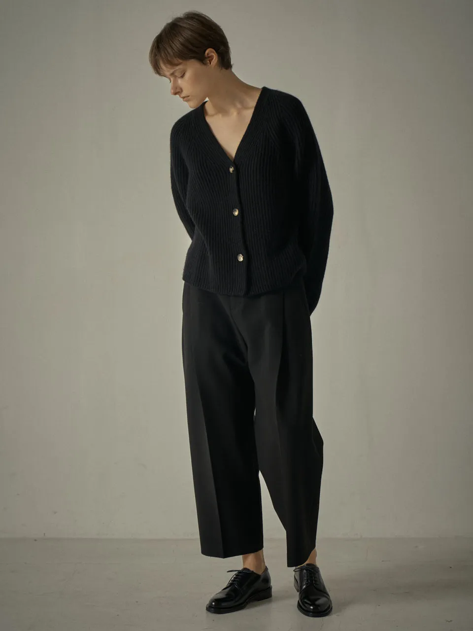 Alpaca Cropped Cardigan - Black