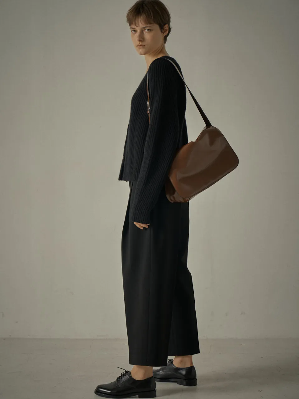Alpaca Cropped Cardigan - Black