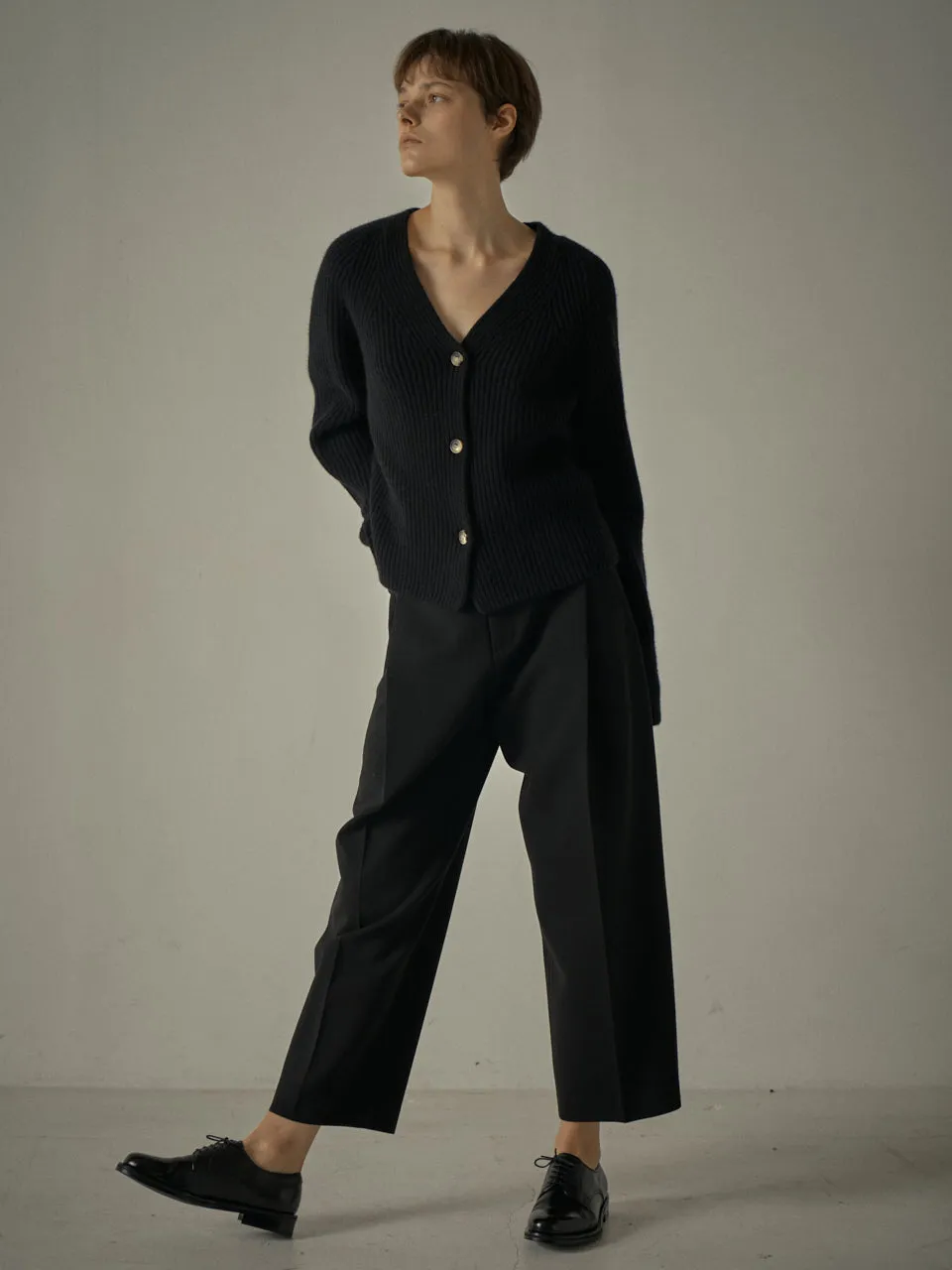Alpaca Cropped Cardigan - Black