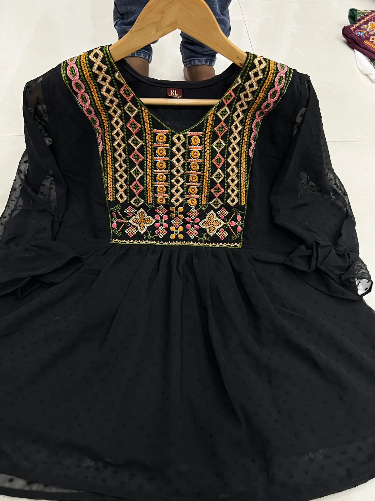 Blue Hills Charming 3.0 Short Tops In Heavy Embroidery Multi Color (549x06)