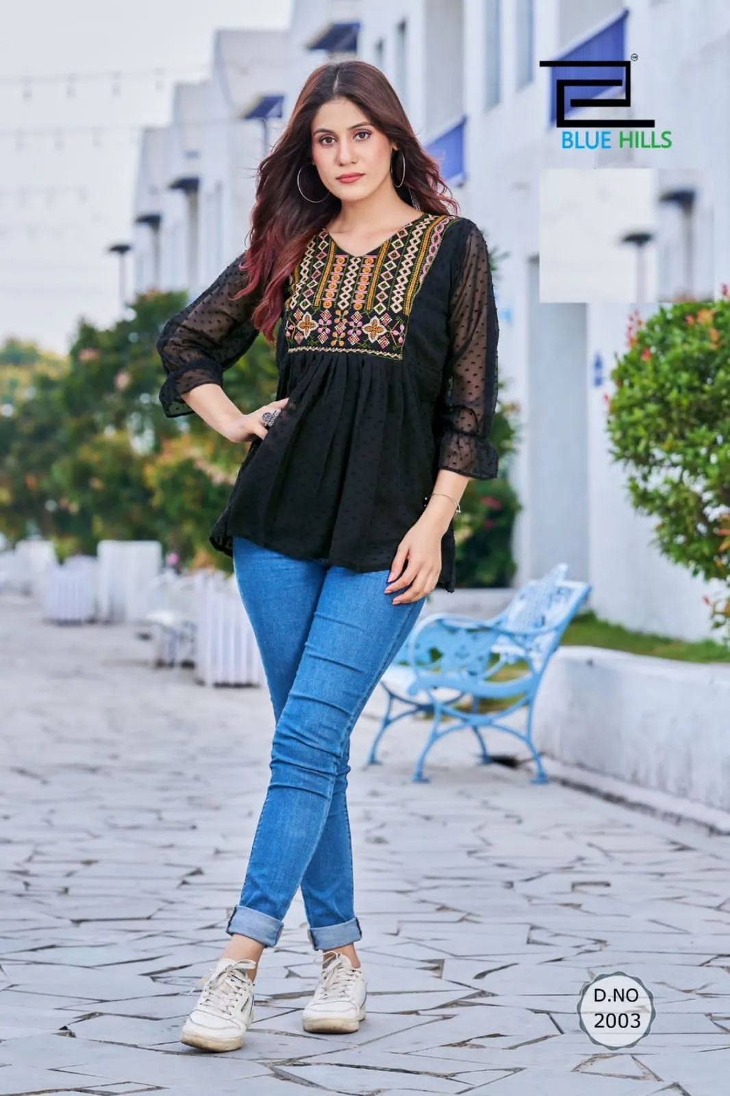 Blue Hills Charming 3.0 Short Tops In Heavy Embroidery Multi Color (549x06)