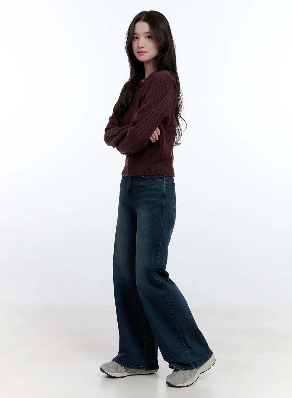Cable Knit Round Neck Sweater ON418