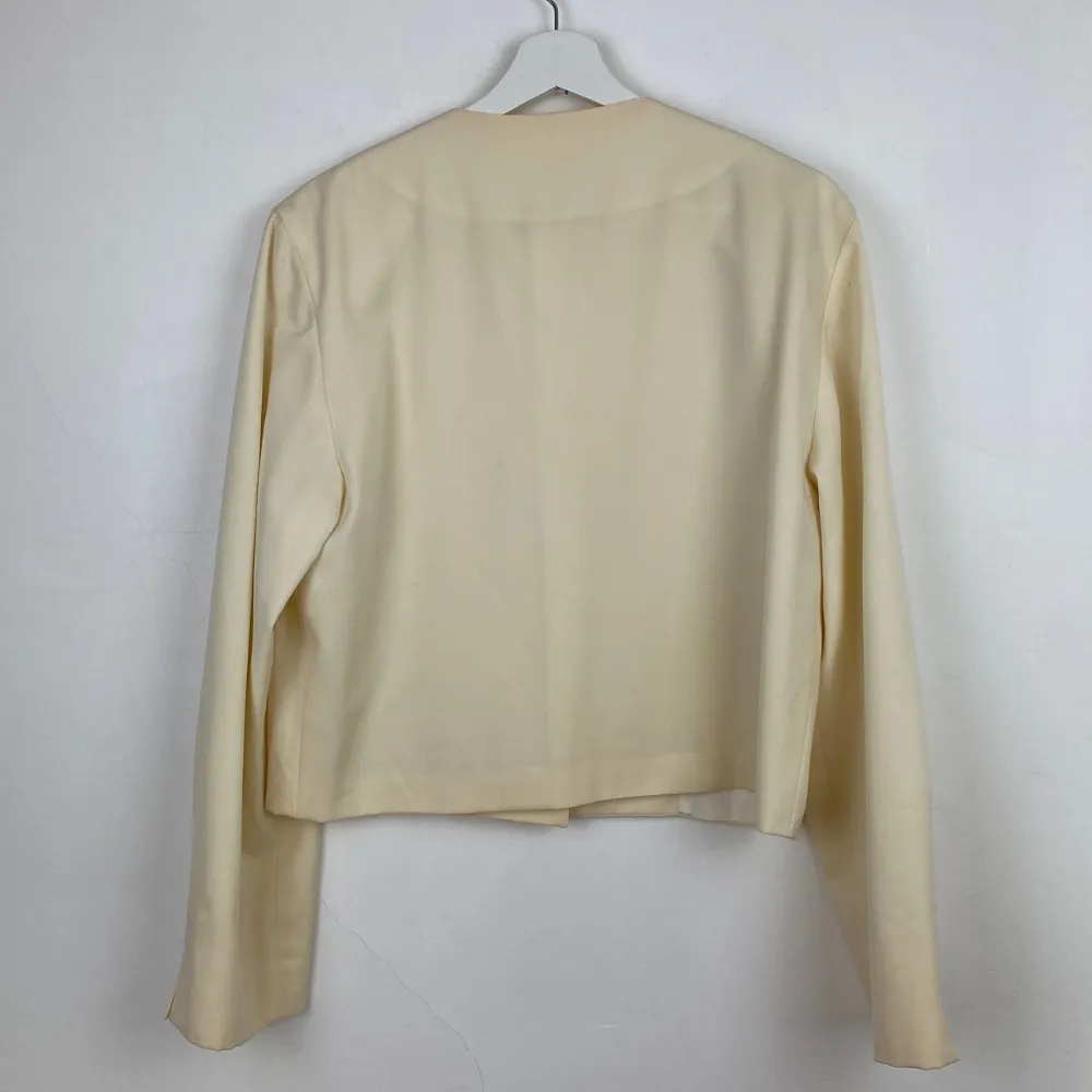 Cropped Cream Blazer - MEDIUM