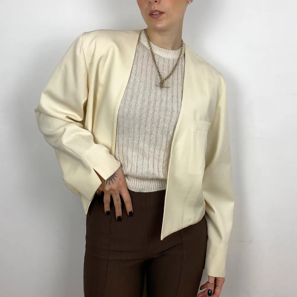 Cropped Cream Blazer - MEDIUM