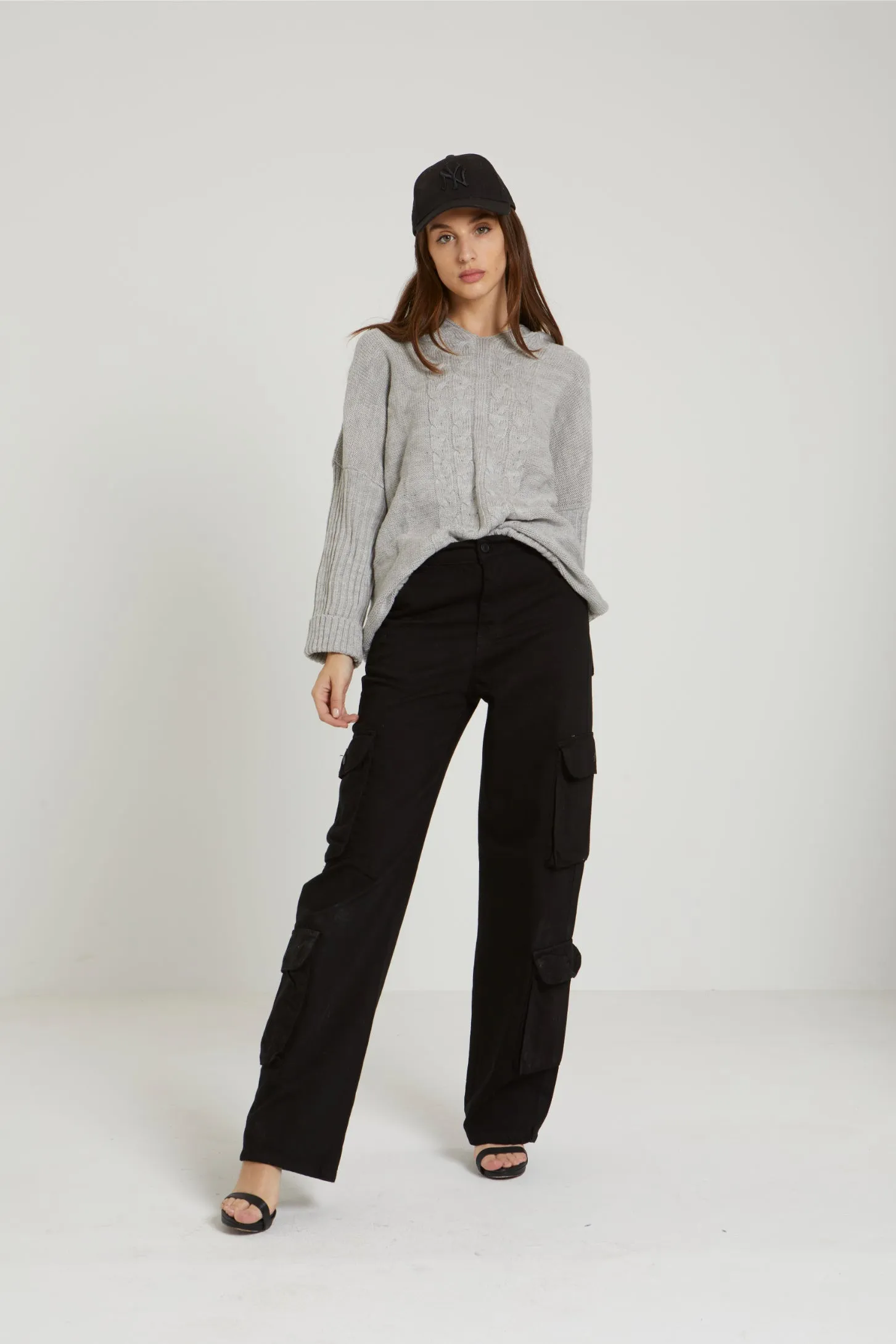 HOODED CABLE KNIT SWEATER - GREY