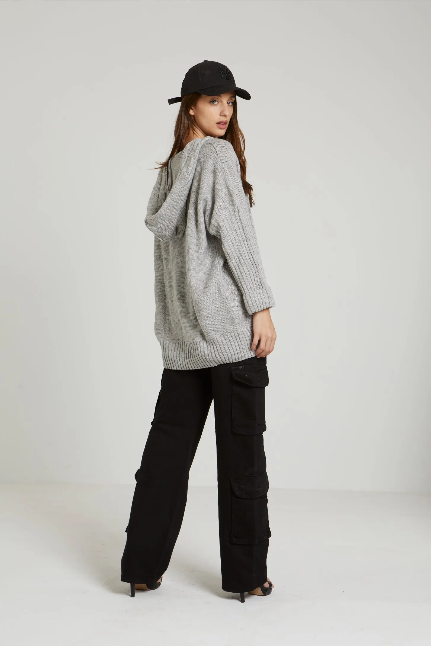 HOODED CABLE KNIT SWEATER - GREY