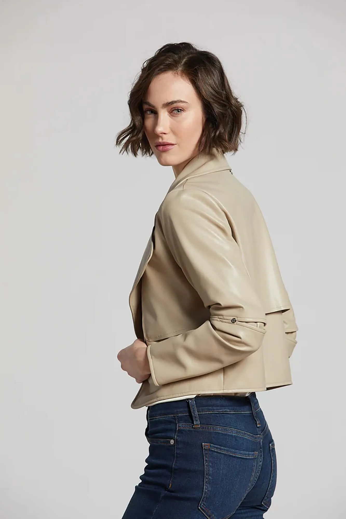 Ninon Short Leather Jacket in Beige
