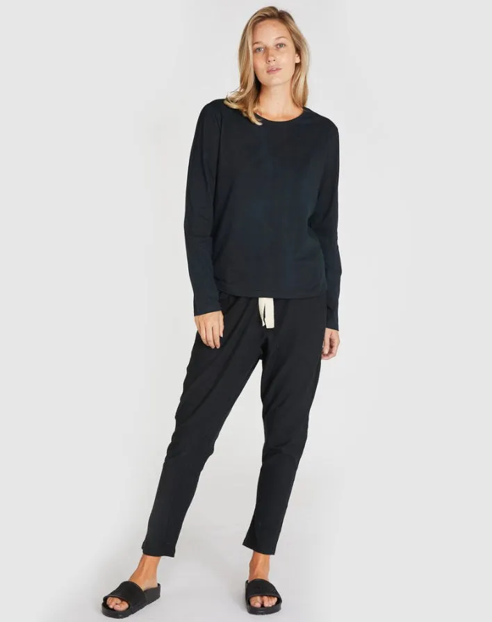 Organic crew long sleeve tee