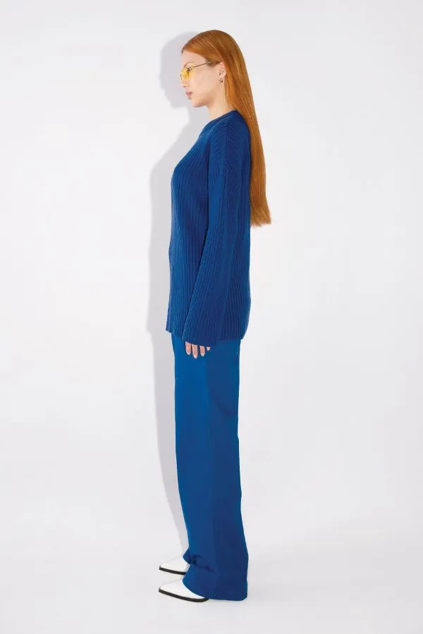 OVERSIZED SWEATER