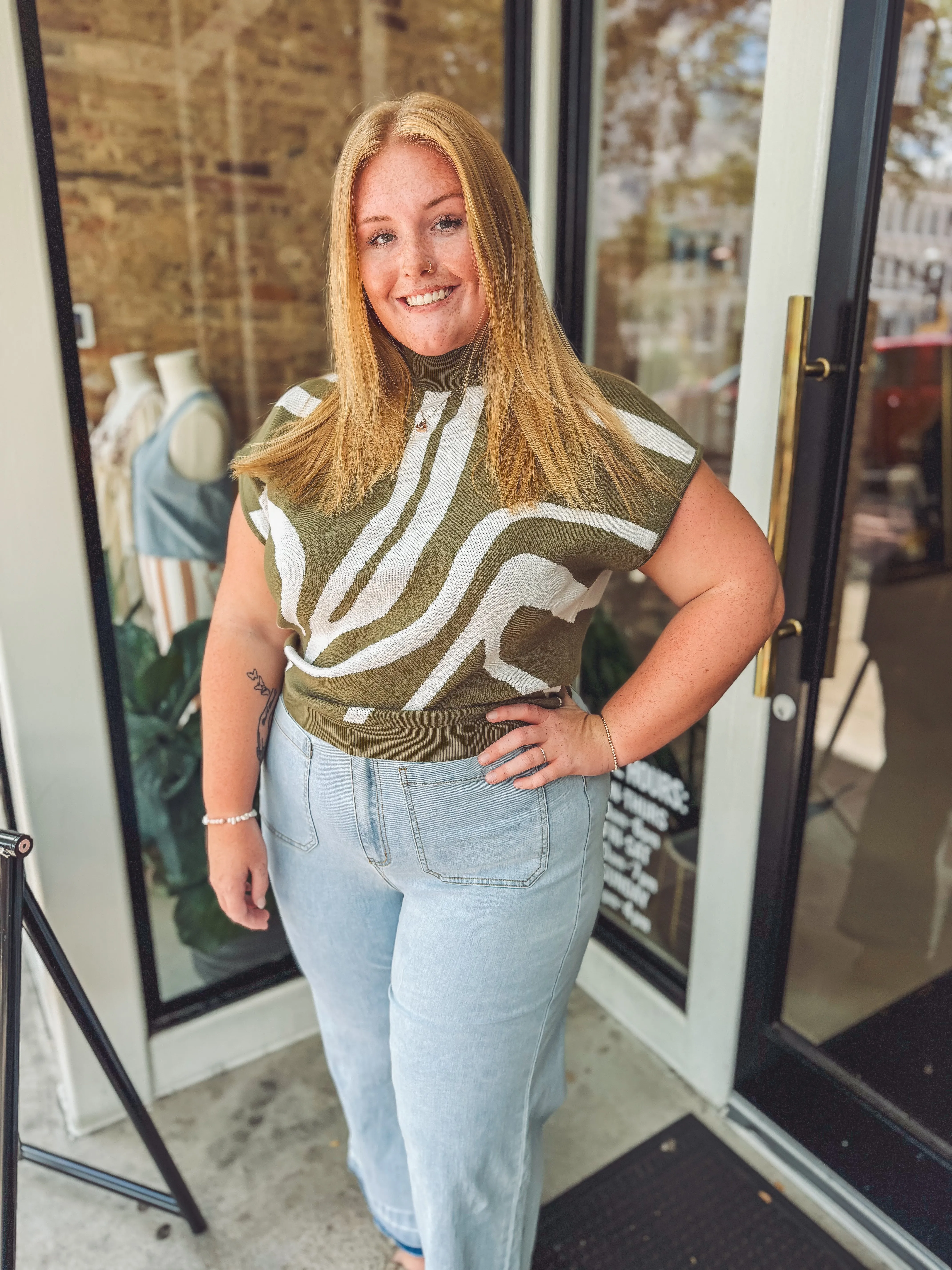 Swirled in moss top